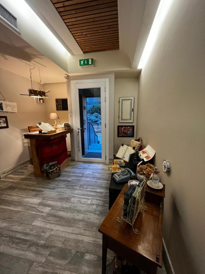 Admiramini B&B Robbiate Eksteriør billede